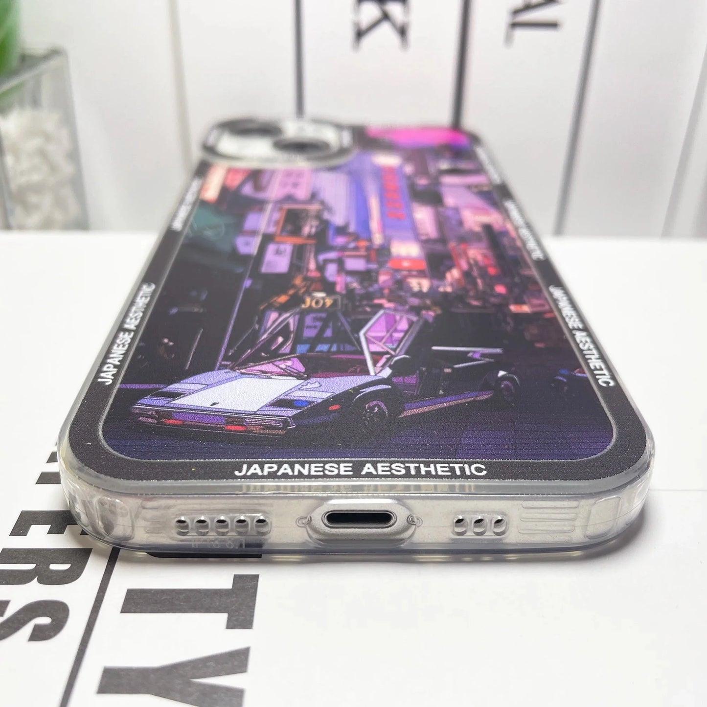 Coque iPhone Esthétique – Coque Néon Tokyo Teintes Pourpres Design Japonais